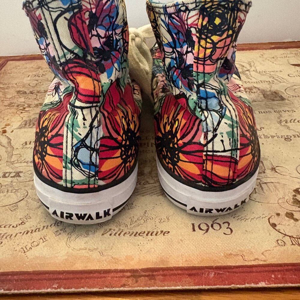 Women’s Floral Airwalk High-Top Sneakers – Size 6.5 - Picture 3 of 5